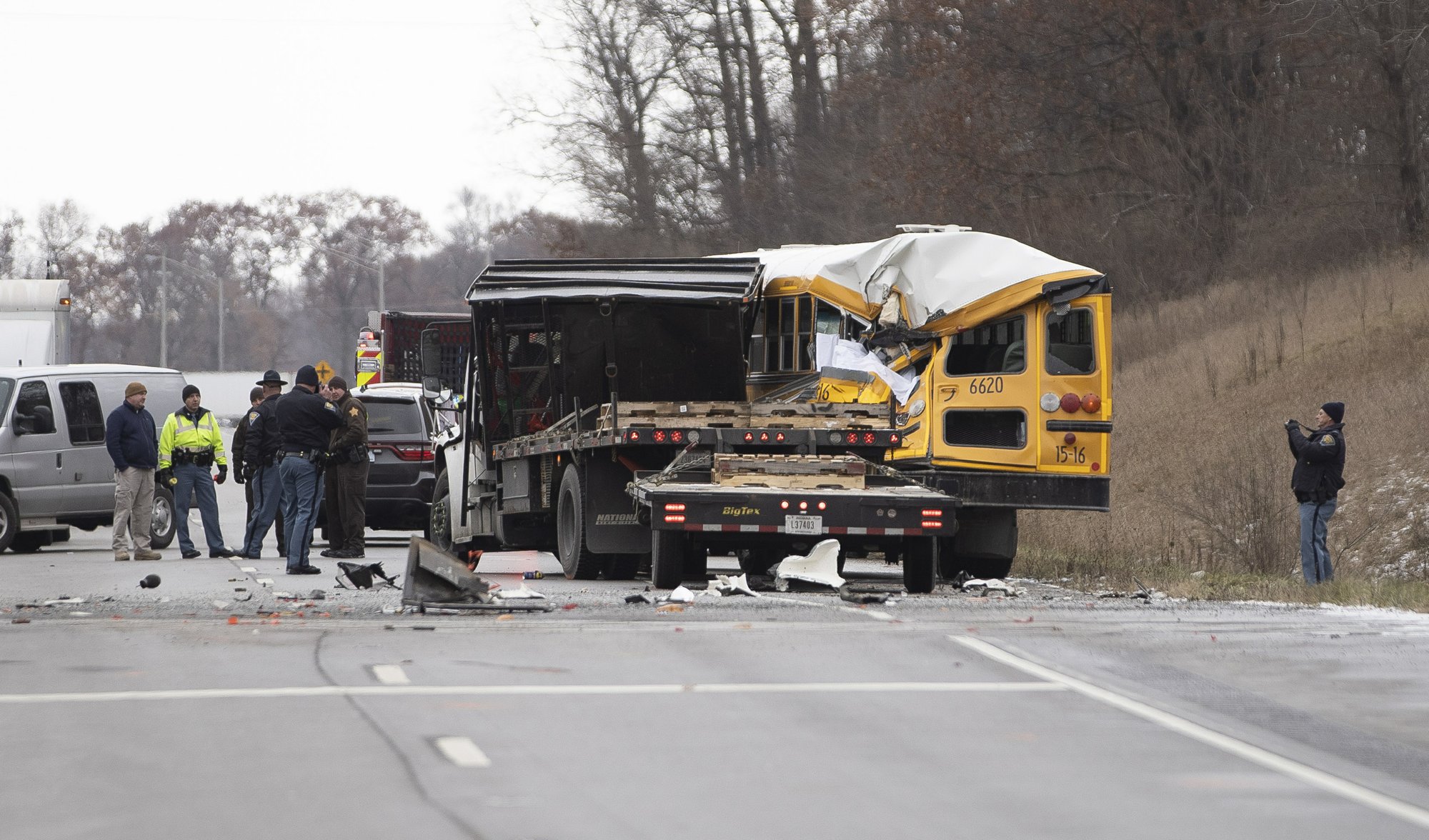 schoolbus 1 crash.jpeg