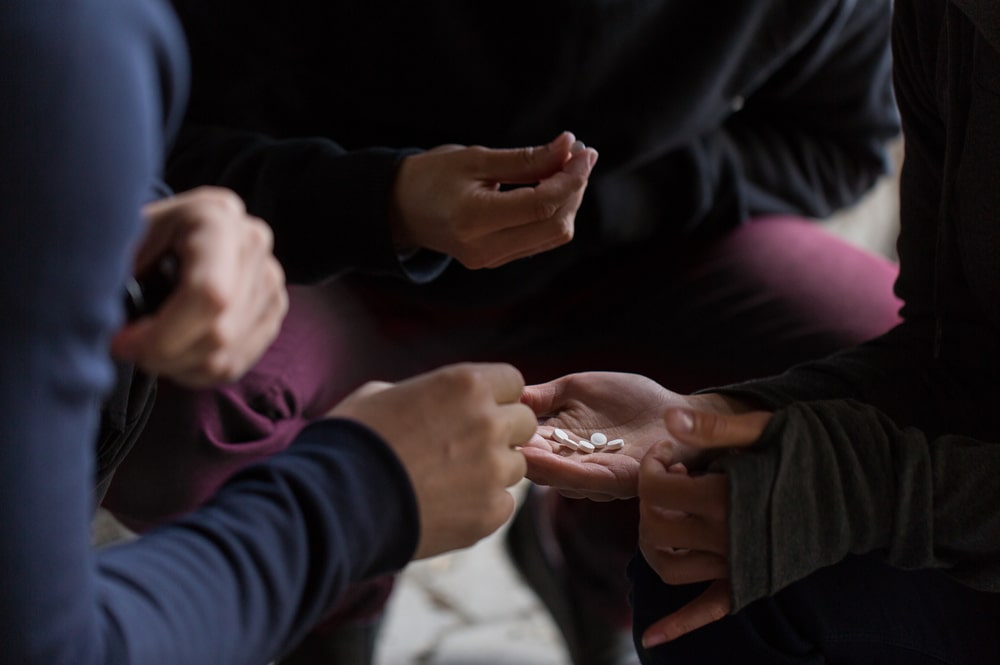 Poison Centers warn of alarmingly sharp rise in teen abuse of over-the-counter allergy and sleep medications